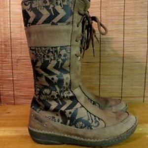 Teva Vintage Moccasins